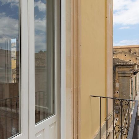 Al Corso Apartments Noto Dış mekan fotoğraf