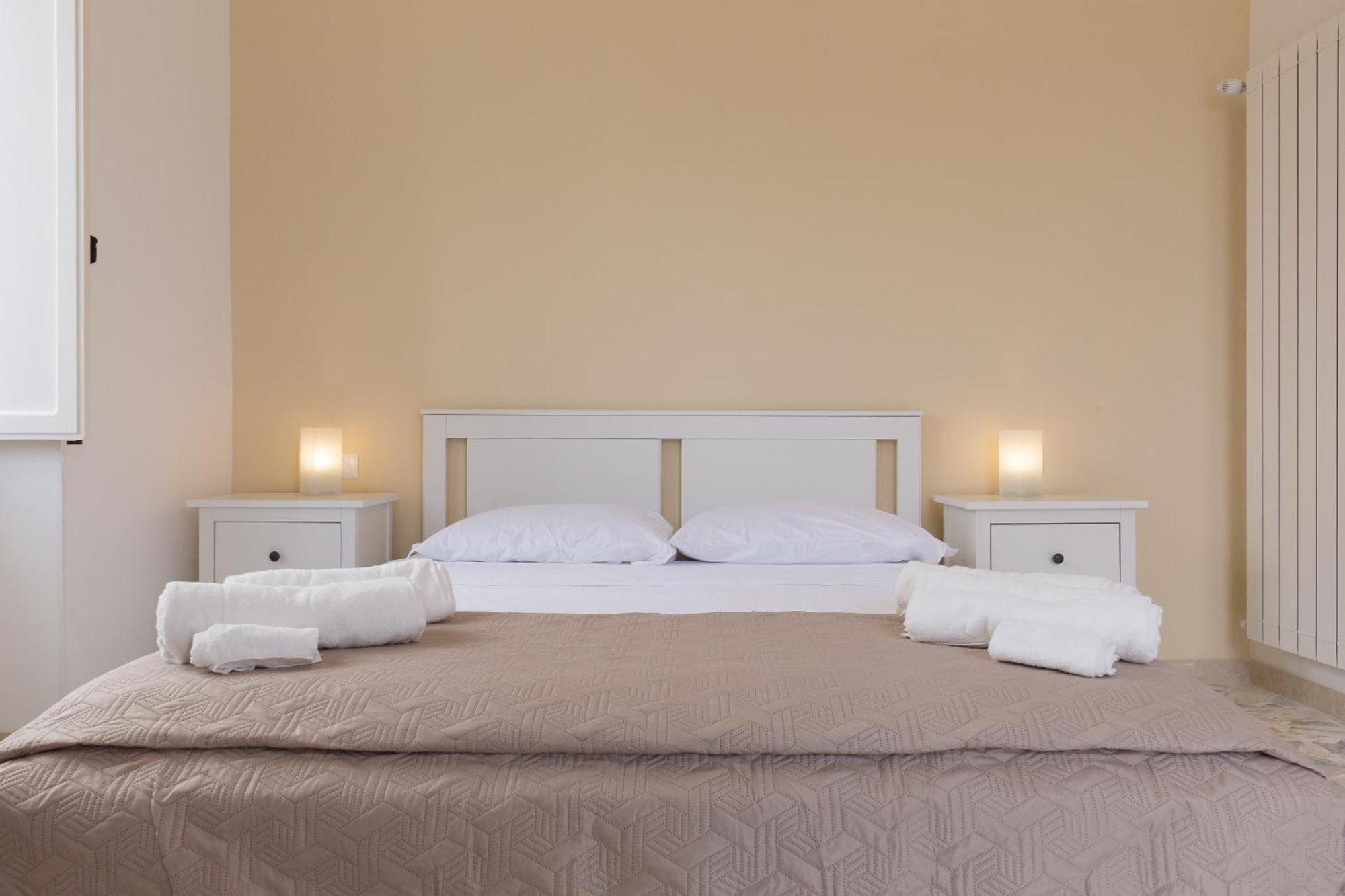 Al Corso Apartments Noto Dış mekan fotoğraf