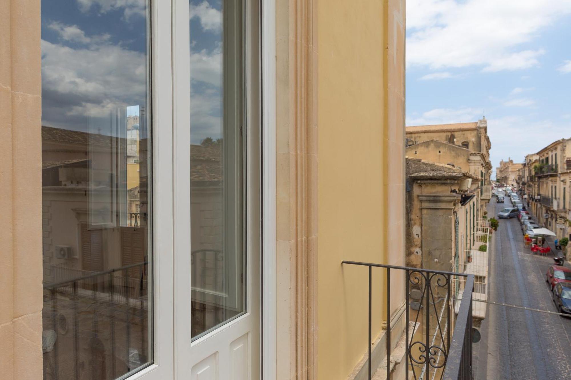 Al Corso Apartments Noto Dış mekan fotoğraf