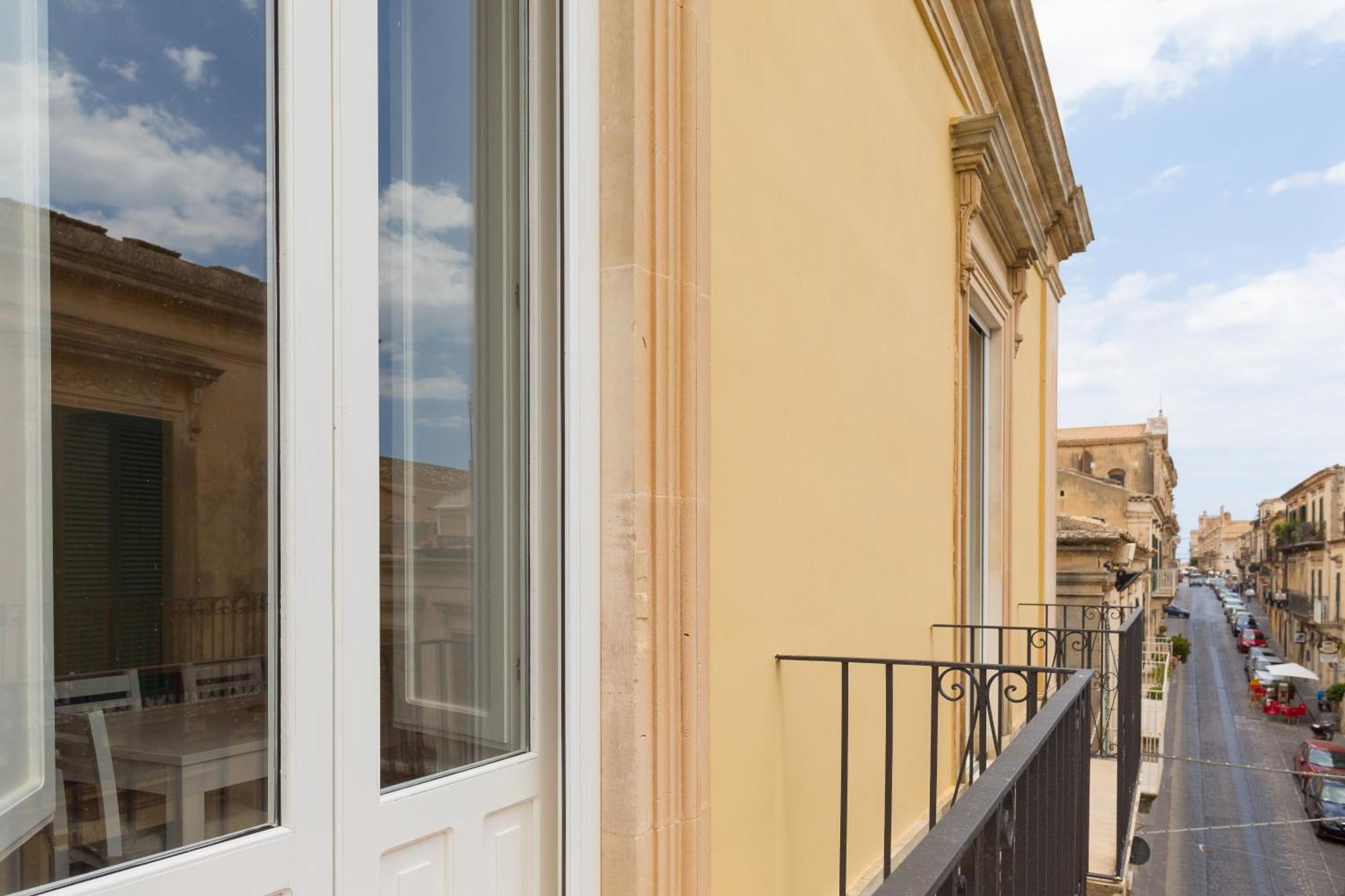 Al Corso Apartments Noto Dış mekan fotoğraf