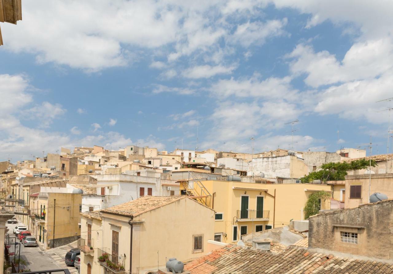 Al Corso Apartments Noto Dış mekan fotoğraf